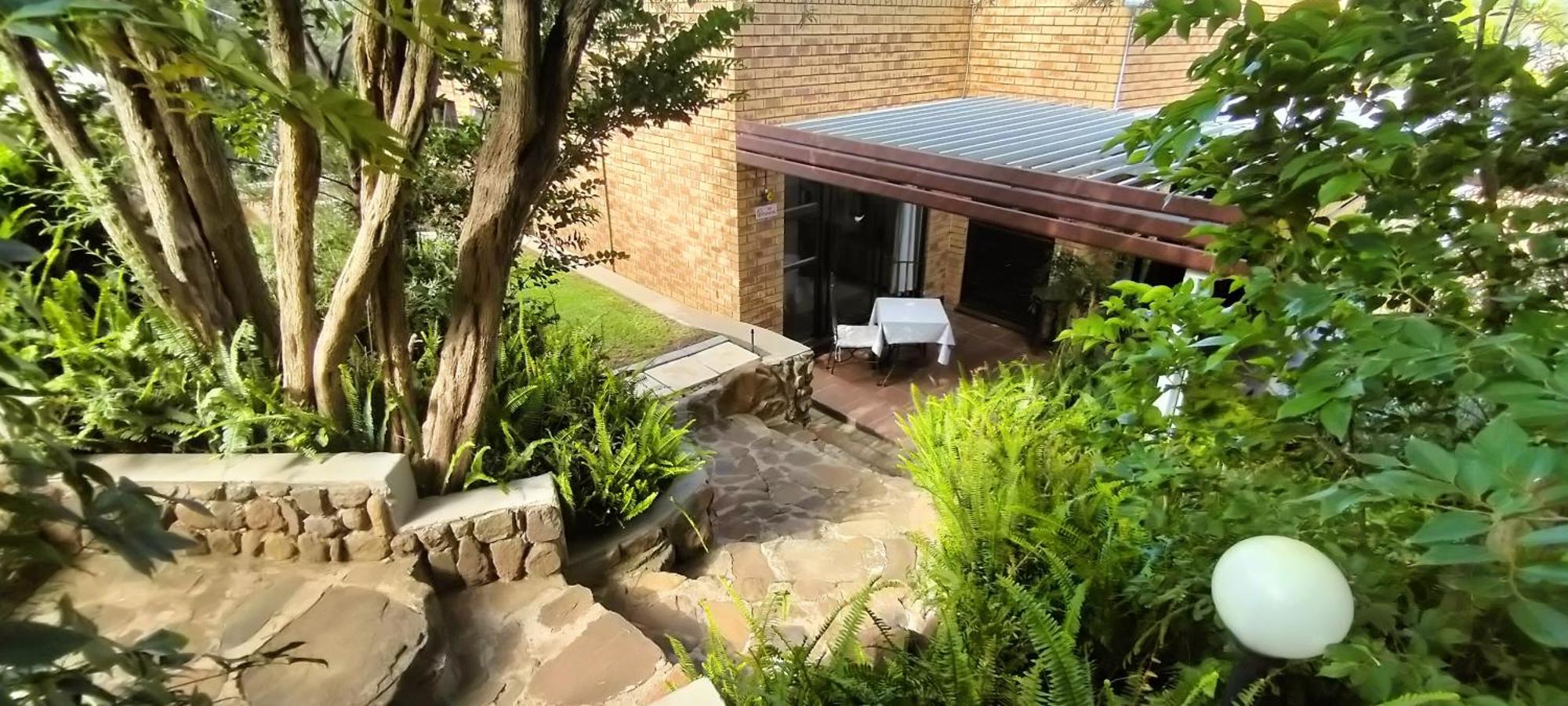 Mountain Gem Bed & Breakfast Bloemfontein Exterior photo